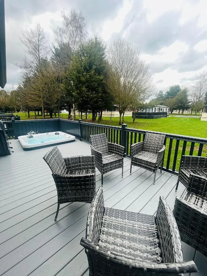 Belle Vue Lodge With Hot Tub 요크