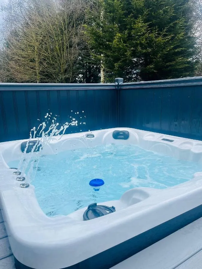 Belle Vue Lodge With Hot Tub York 0*,  Storbritannien